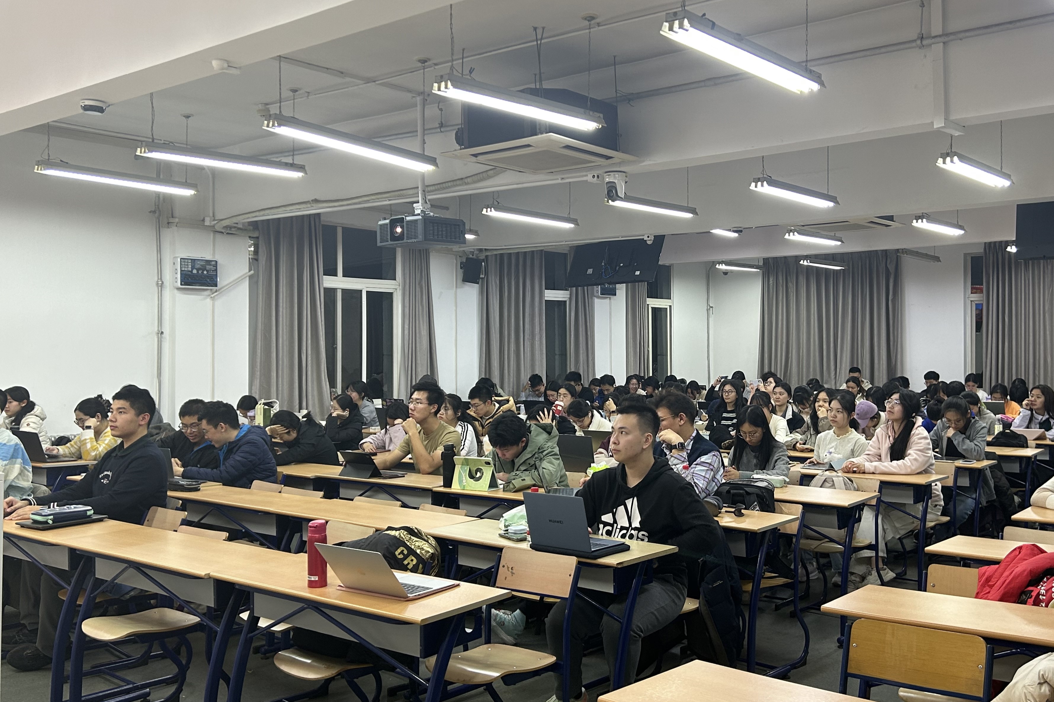 图3.jpg